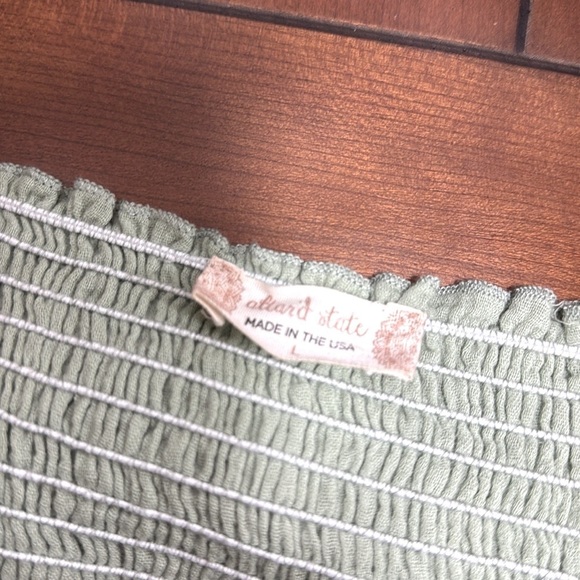 Altar’d State Women’s Cropped Ruched Puff Sleeve Top | Light Green | Size Large - Picture 8 of 9